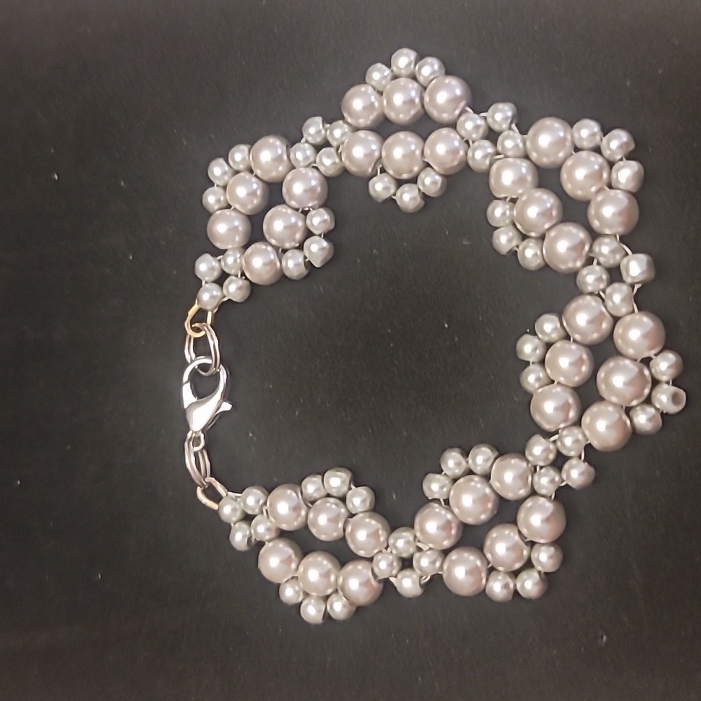 Handmade Silver and Gray Pearl Bracelet - 7 Inches - Picture 5 of 8